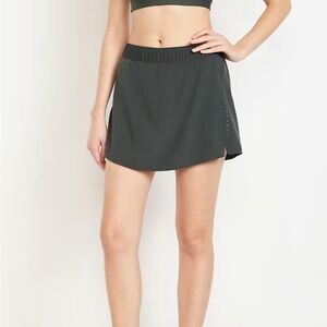 NEW Old Navy Mid-Rise StretchTech Skort Active Skirt